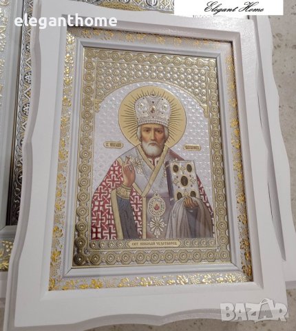 Икона "Свети Николай Чудотворец" с  бяла дървена рамка, снимка 1 - Икони - 31355481