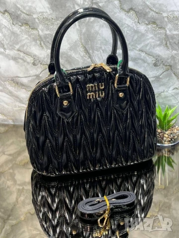 чанти Miu Miu , снимка 11 - Чанти - 50627015