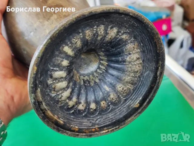 Стара метална ваза амфора, снимка 9 - Антикварни и старинни предмети - 50031080