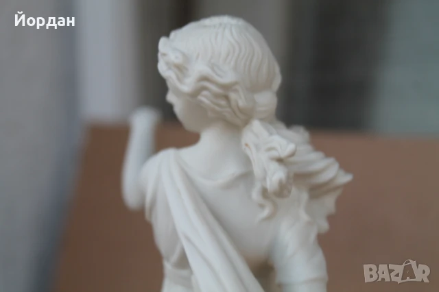 Английска порцеланова фигура 'Wedgwood   The dancing hours 1  993, снимка 9 - Колекции - 51251884