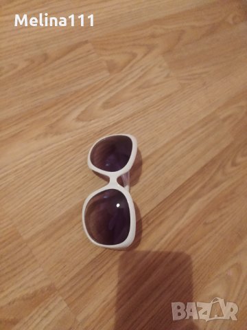 Продава очила бели слънчеви, снимка 2 - Слънчеви и диоптрични очила - 34395240