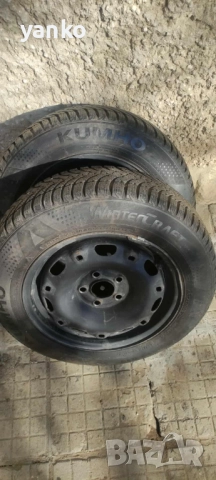 Зимни гуми Кумхо с джанти 165/70/14 - 8мм, снимка 4 - Гуми и джанти - 52411266