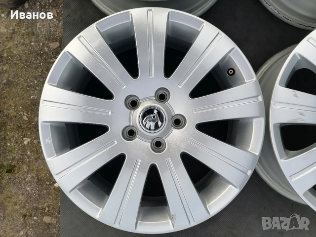 оригинални джанти 17" 5х112 Skoda , снимка 4 - Гуми и джанти - 52724856