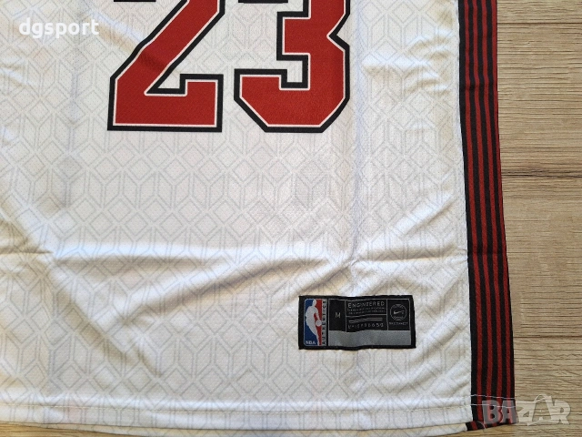 Баскетболен потник на Майкъл Джордан Чикаго Булс!!!, снимка 4 - Баскетбол - 47691143