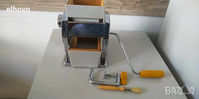 Ръчна мелничка за зърнени култури OTC, снимка 2 - Други стоки за дома - 42243525