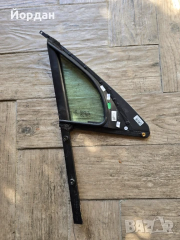 Оригинално тригълно стъкло от предна лява врата за Porsche Macan, снимка 2 - Части - 50452263