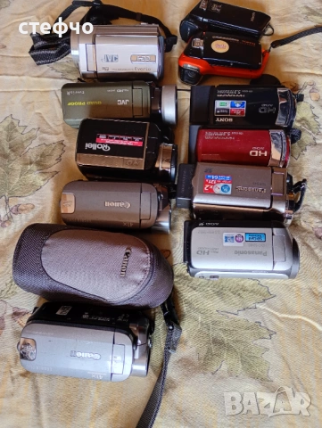 Предлага сет готини видеокамери.