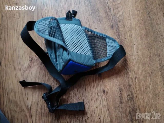 deuter - страхотна рънинг чанта КАТО НОВА универсален размер регулируема, снимка 6 - Чанти - 49338471