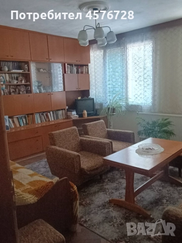 Етаж от къща с гараж и двор в гр. Търговище