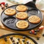 Тиган за палачинки с форми на емотикони – перфектен за весела и вкусна закуска., снимка 1