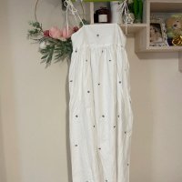 Нова дълга елегантна бяла рокля теменужки 100% памук , снимка 12 - Рокли - 41932782