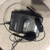 Sony Walkman vm f2061, снимка 1 - Радиокасетофони, транзистори - 36199566