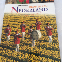 Луксозна книга / албум Dromen van Nederland на Frans Lemmens, нахоландски език, 128 стр. нов, 1998 г, снимка 1 - Други - 36167682