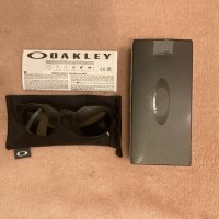 Слънчеви очила oakley, снимка 3 - Слънчеви и диоптрични очила - 44297930