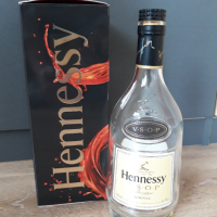 HENNESSY  V.S.О.Р. оригинална бутилка с кутия от коняк , снимка 4 - Декорация за дома - 36164564