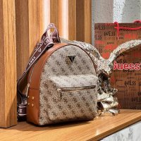 Дамска раница Guess , снимка 2 - Раници - 44403262