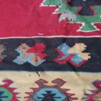 Стар автентичен и голям вълнен ръчно тъкан чипровски,котленски килим, снимка 4 - Олекотени завивки и одеяла - 40100926