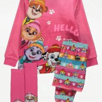 Нова пижама+чорапи, снимка 1 - Детски пижами - 44359087