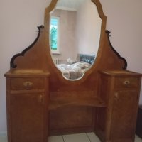 Старинна тоалетка с огледало, снимка 4 - Антикварни и старинни предмети - 42060953