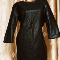 М/ L Черна рокля от кожа и стегнато трико с дълъг ръкав, снимка 1 - Рокли - 36253914