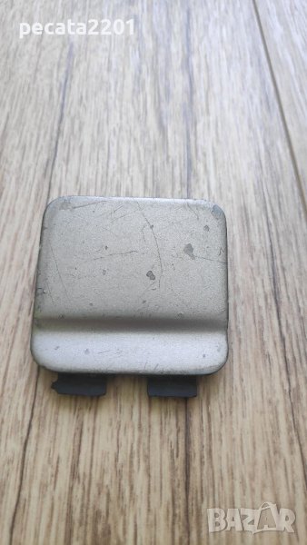 Продавам - оригинално капаче теглич предна броня за БМВ 7, снимка 1