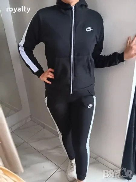 Nike дамски ватиран екип , снимка 1
