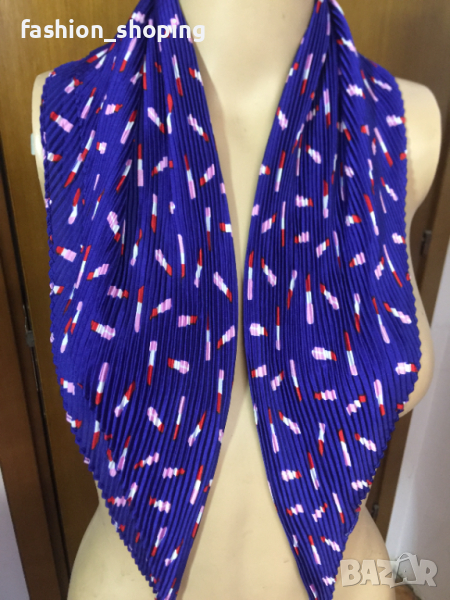 Шал със закачлив дизайн, снимка 1