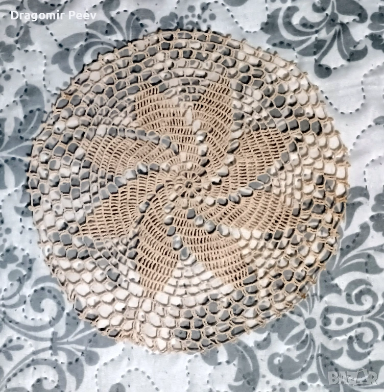 Продавам ново ръчно плетено каре екрю, снимка 1