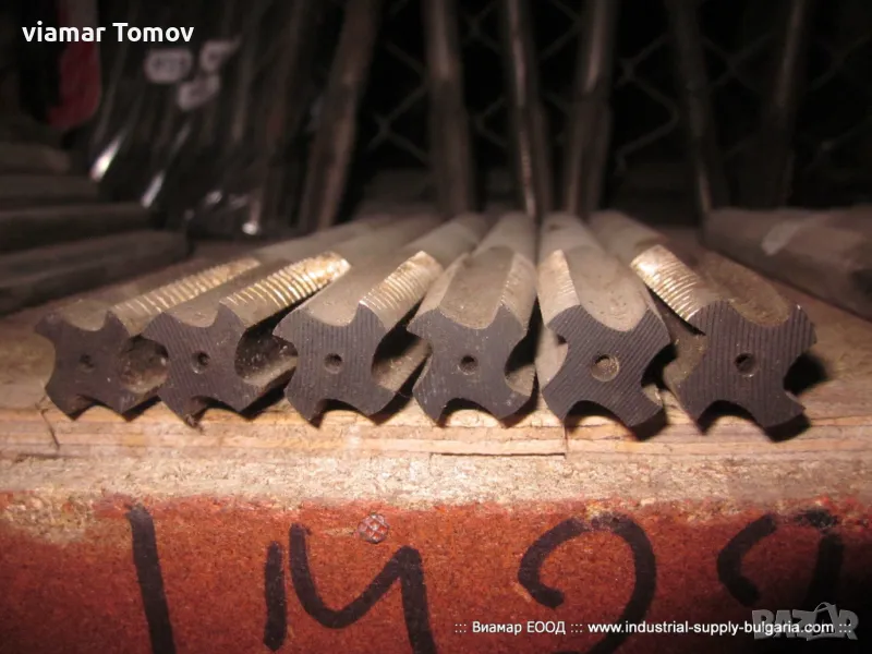 Проходен метчик с метрична резба М22, нормална стъпка, снимка 1