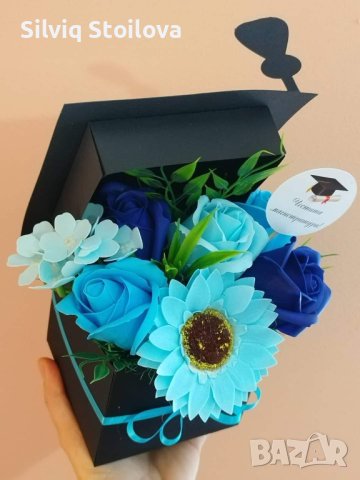Ново🎓Букети със сапунени цветя за бъдещите абитуриенти и абсолвенти, снимка 2 - Подаръци за жени - 40241084