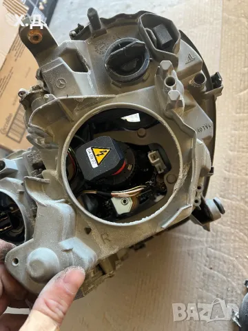 Десен фар ксенон лупа w203 Ц-класа , снимка 4 - Части - 50307940