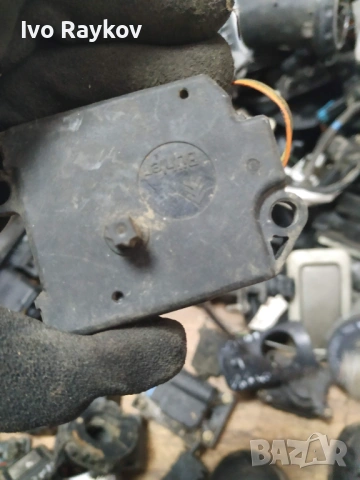 Моторче клапа парно за Renault Megane , 657339X , снимка 2 - Части - 53620534