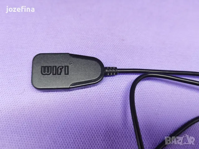 Продавам Anycast (Еникаст) – устройство за безжичен стрийминг към телевизор, снимка 2 - Стойки, 3D очила, аксесоари - 48936844