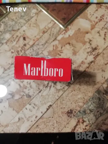 Кутия от цигари Marlboro, снимка 2 - Антикварни и старинни предмети - 48969253