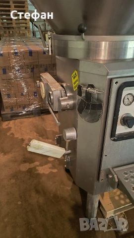 Вакуум пълначна машина Vemag Robot 1000DC, снимка 3 - Други машини и части - 53156477