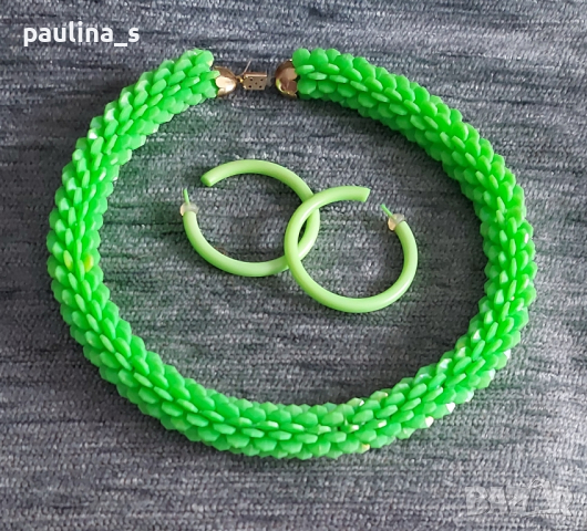 Екзотичен цвят бижута / комплект , снимка 2 - Бижутерийни комплекти - 44582291