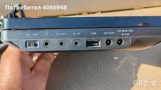 DVD монитори за кола 9инча чисто нови внос от Швейцария работят перфектно , снимка 6 - Монитори - 52804886