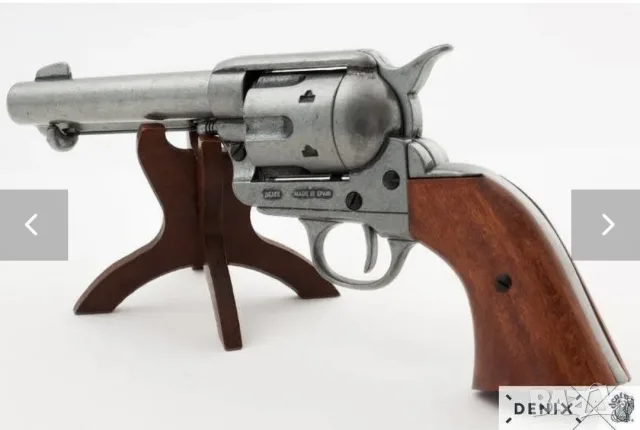 Револвер Peacemaker, калибър .45, 4.75", САЩ 1873 год., Denix, 1186/G, снимка 3 - Антикварни и старинни предмети - 56166493