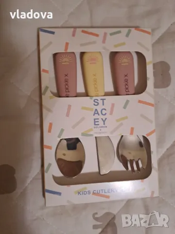 Детски нови комплект от Англия вилица, лъжица и нож, снимка 3 - Прибори, съдове, шишета и биберони - 48226555