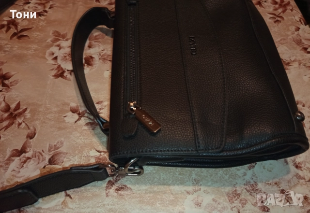 QUAZI Оригинал Нова Кожена Дамска Чанта , снимка 8 - Чанти - 52418724