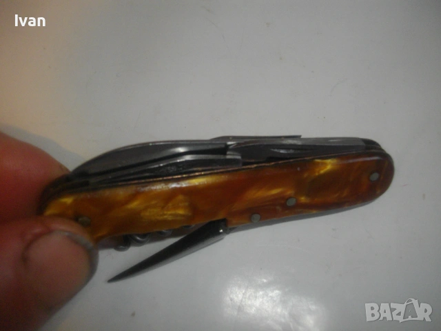 Българска Соц ножка джобно ножче туристическо с дръжка от каталин Завод П.Денев - Габрово , снимка 15 - Антикварни и старинни предмети - 53420161