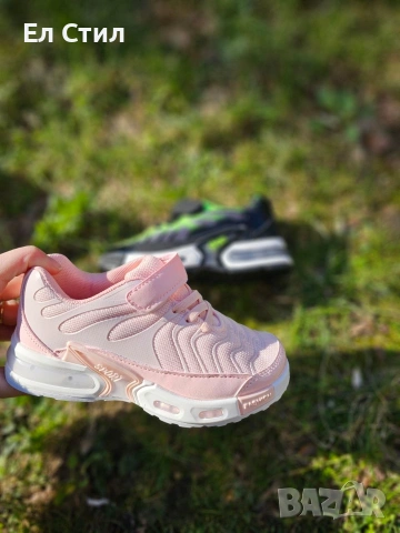 💎Маратонки за момиче 25 26 27 28 29 30 Цена:25 евро Еконт и Спиди Светещи, снимка 3 - Детски маратонки - 53708978