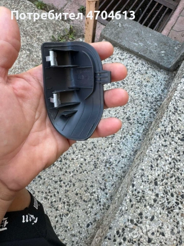 Лява декоративна капачка в багажника на Vw Touran само за 10Eur. 1t0863210c, снимка 2 - Части - 53116829