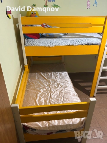Комплект двуетажно детско легло и бюро., снимка 2 - Мебели за детската стая - 53374111