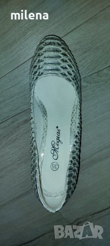 Нови обувки, номер 35, снимка 4 - Дамски обувки на ток - 41691570