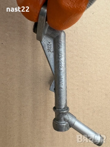 06A103212A тръба за охладителна течност Фолксваген Голф 5/Golf 5, снимка 3 - Части - 53478226