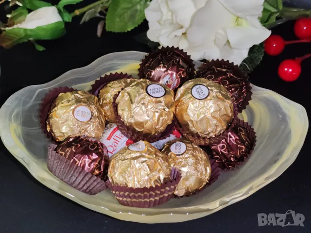 Ръчна изработка от матирано стъкло с преливащи млечни цветове в бледожълта гама., снимка 3 - Чинии - 48826629