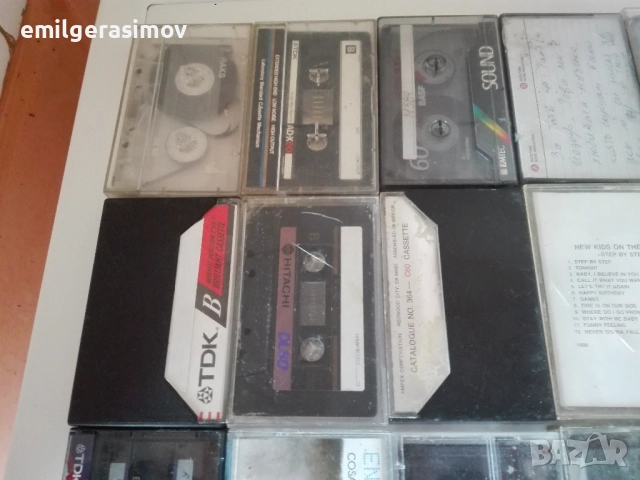  Радио GRUNDIG RF-150,уокмен Tevion и аудио касети., снимка 17 - Антикварни и старинни предмети - 51096483