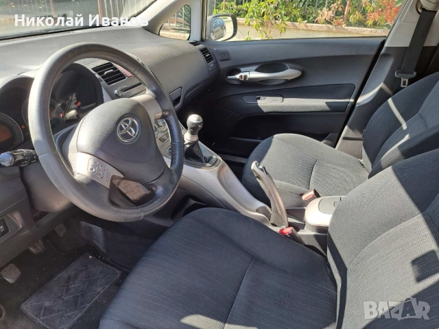 Toyota Auris 1.4 i 16V VVT-i , снимка 14 - Автомобили и джипове - 52013686
