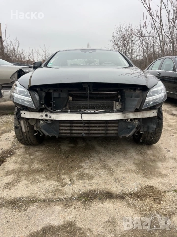 Десен фар Mercedes W218 CLS 